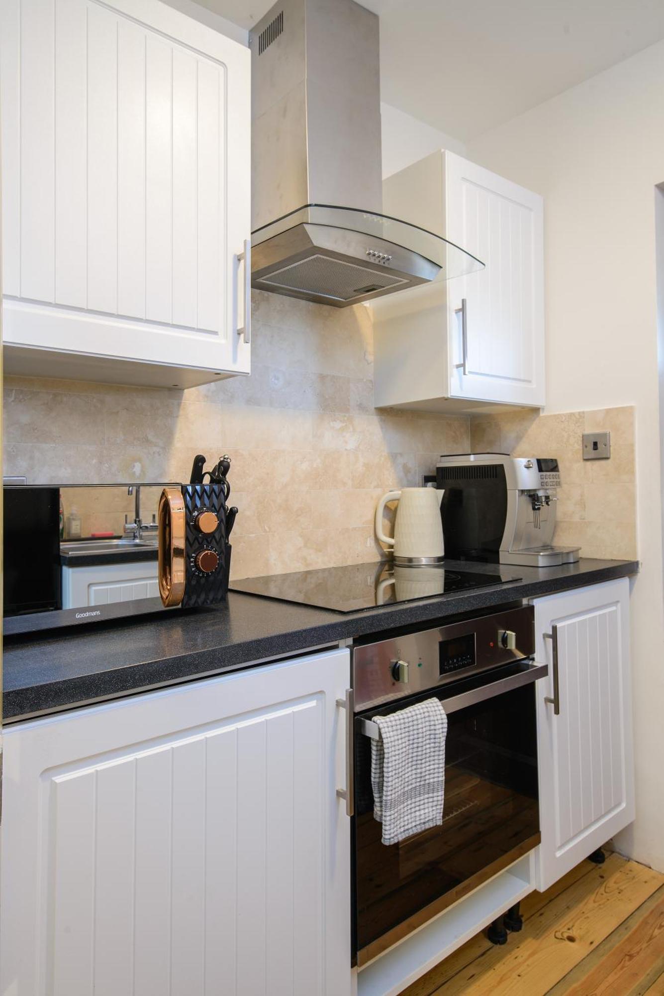 Deluxe 4 Or 5 Bed House With Hot Tub, Cinema Room Sleeps 15 Saffron Walden Bagian luar foto