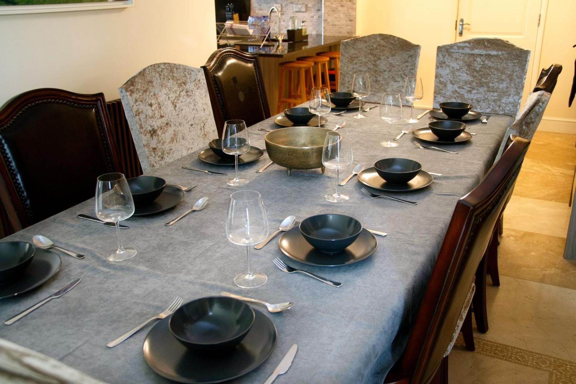 Deluxe 4 Or 5 Bed House With Hot Tub, Cinema Room Sleeps 15 Saffron Walden Bagian luar foto
