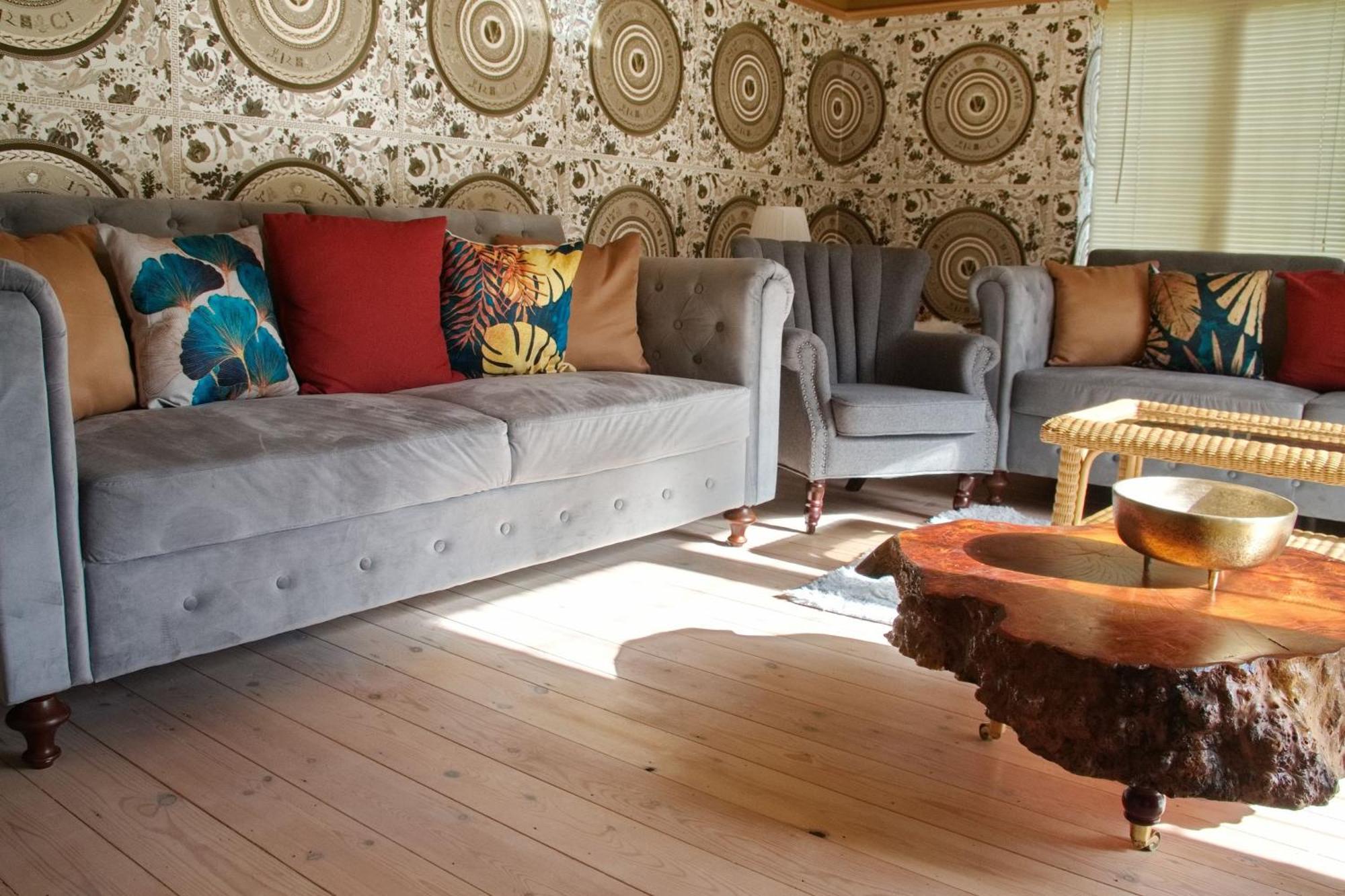 Deluxe 4 Or 5 Bed House With Hot Tub, Cinema Room Sleeps 15 Saffron Walden Bagian luar foto